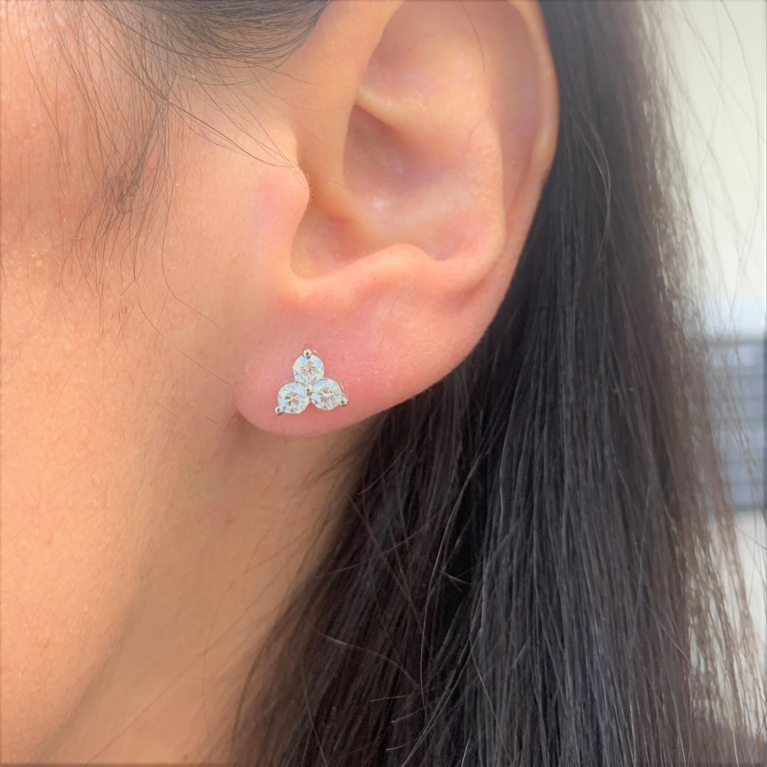 14k Gold & Diamond Stud Earrings - 0.96ct