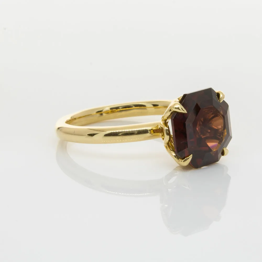 18ct Yellow Gold Garnet Octavia Ring