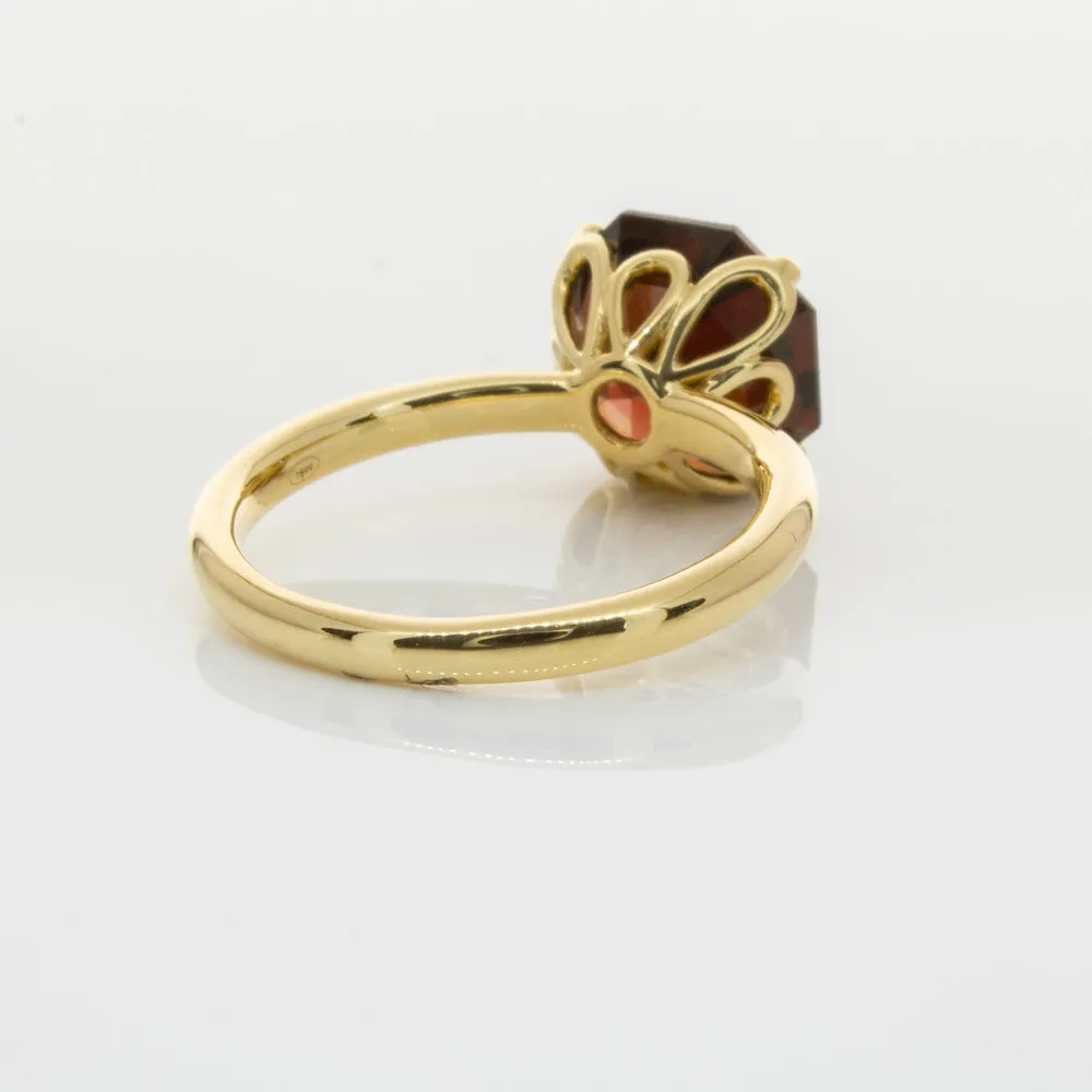 18ct Yellow Gold Garnet Octavia Ring