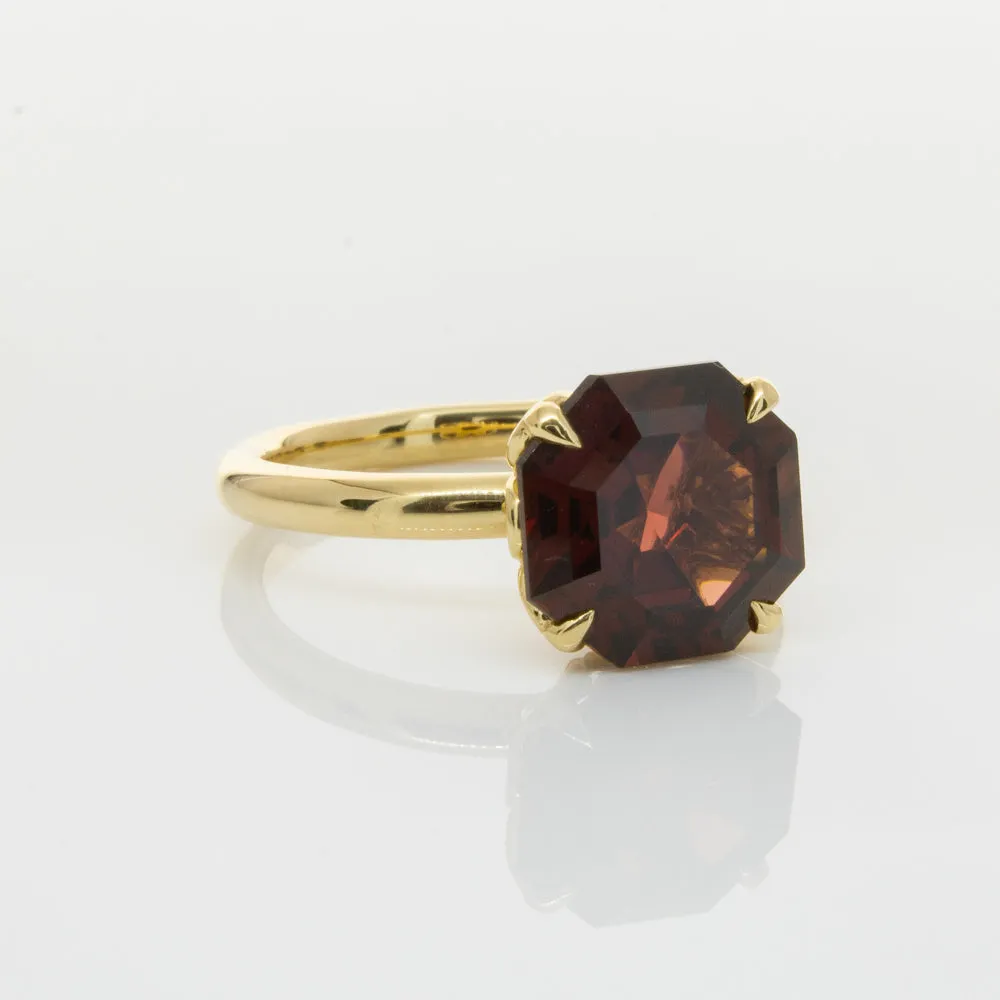 18ct Yellow Gold Garnet Octavia Ring