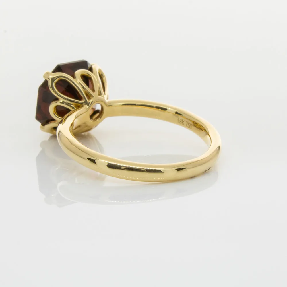 18ct Yellow Gold Garnet Octavia Ring