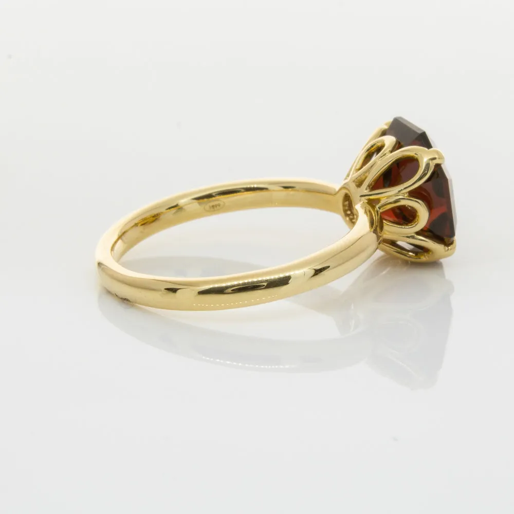 18ct Yellow Gold Garnet Octavia Ring
