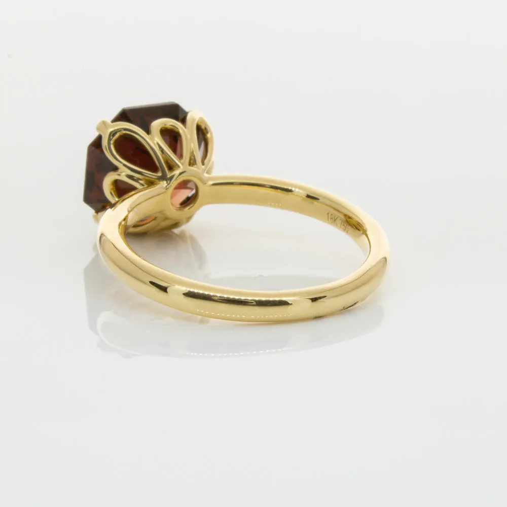 18ct Yellow Gold Garnet Octavia Ring