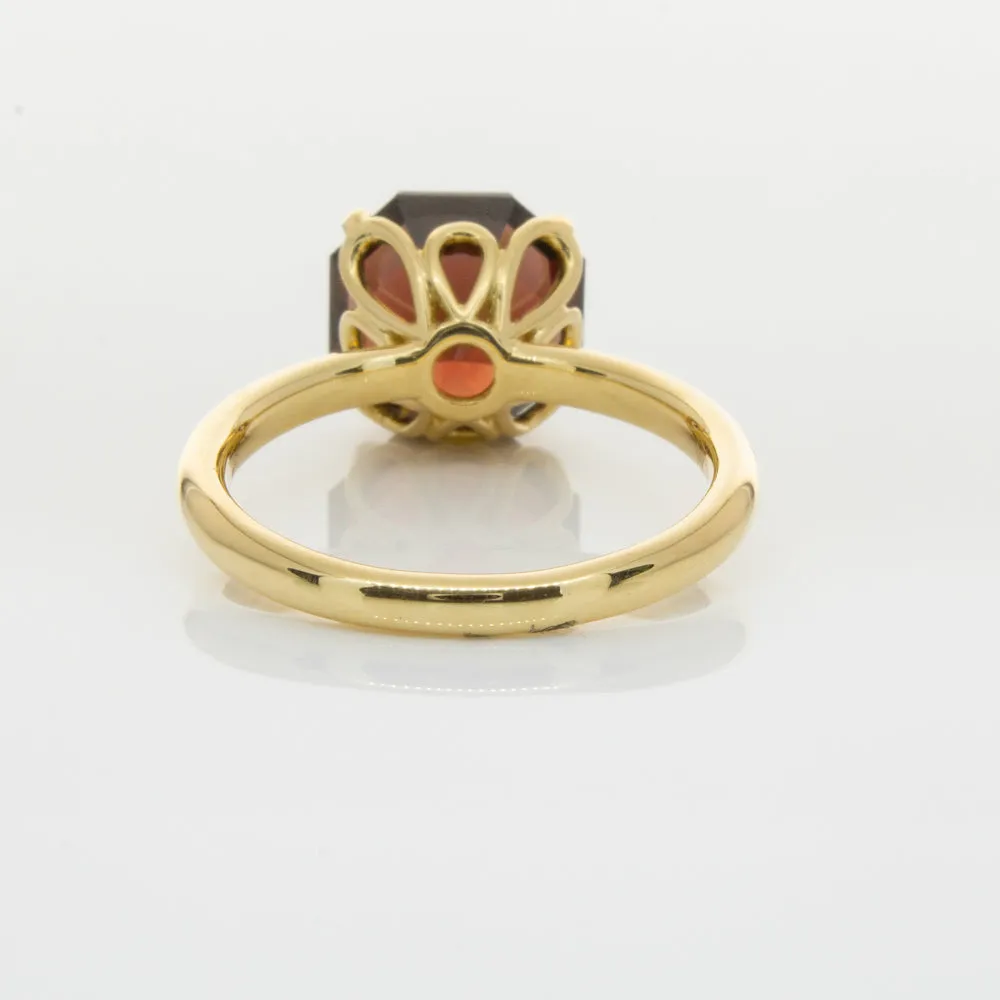 18ct Yellow Gold Garnet Octavia Ring