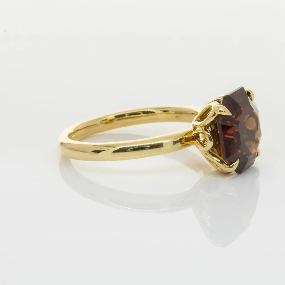 18ct Yellow Gold Garnet Octavia Ring