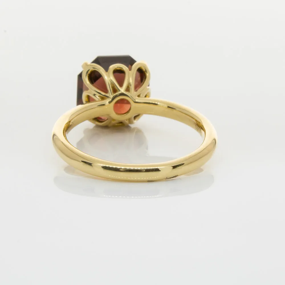 18ct Yellow Gold Garnet Octavia Ring