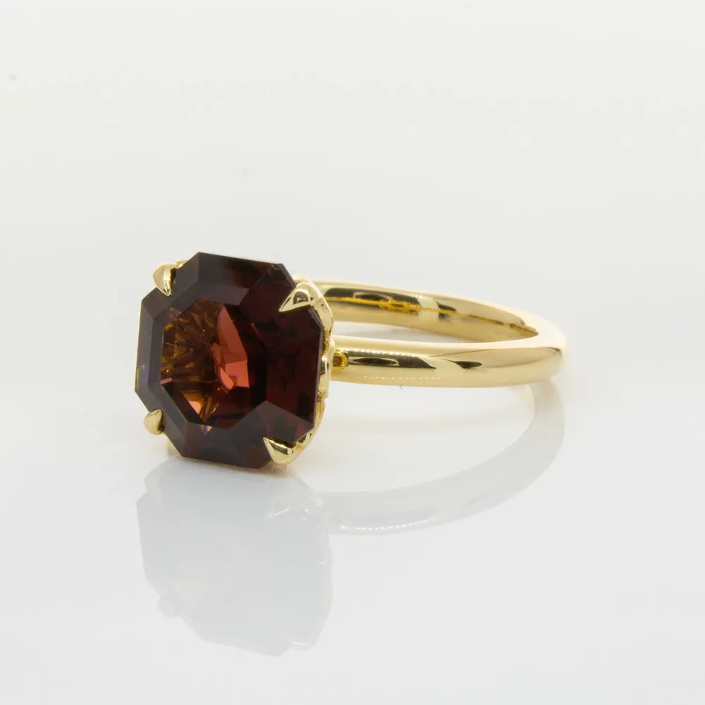 18ct Yellow Gold Garnet Octavia Ring