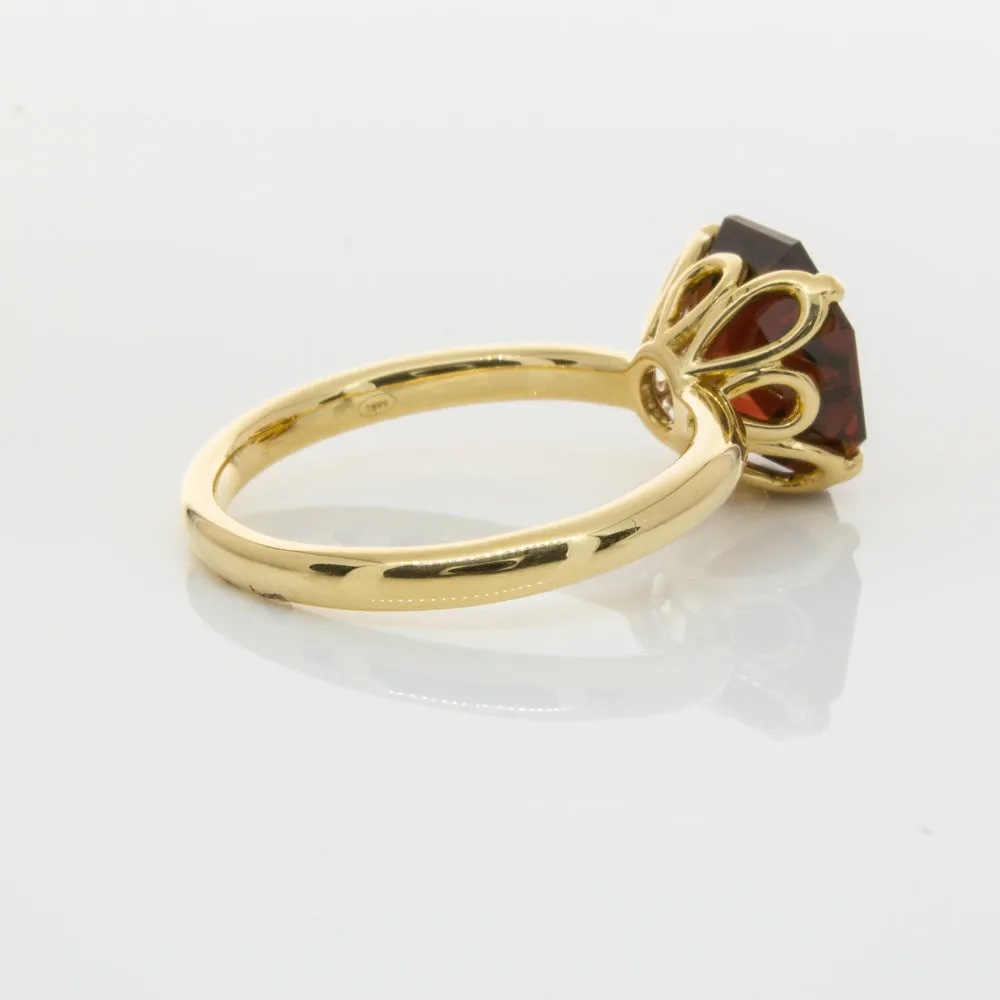 18ct Yellow Gold Garnet Octavia Ring
