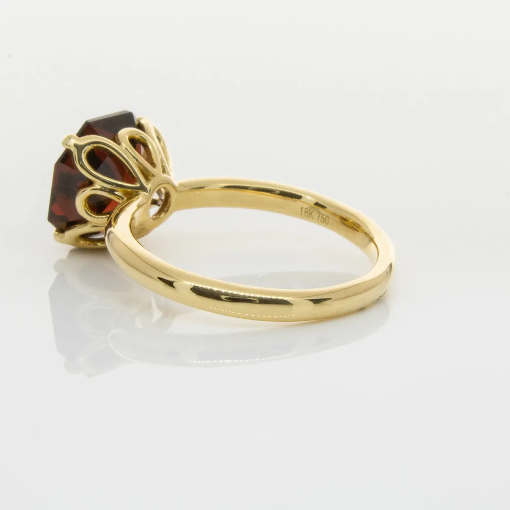 18ct Yellow Gold Garnet Octavia Ring