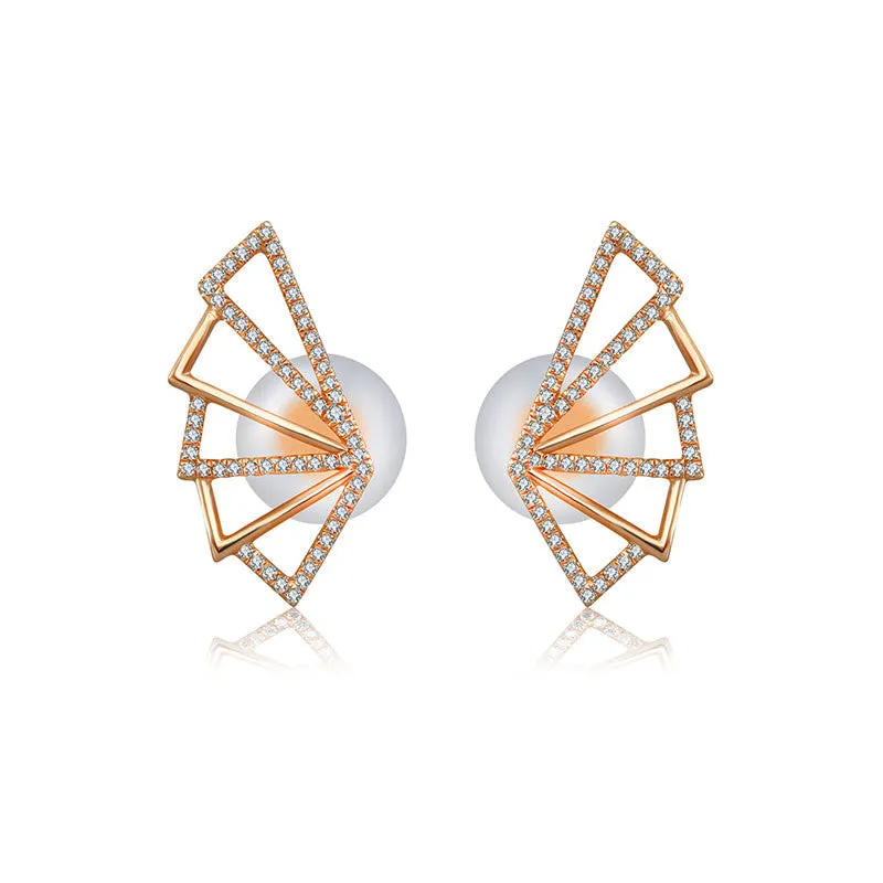 18k Gold Fan Shape Diamond Earring