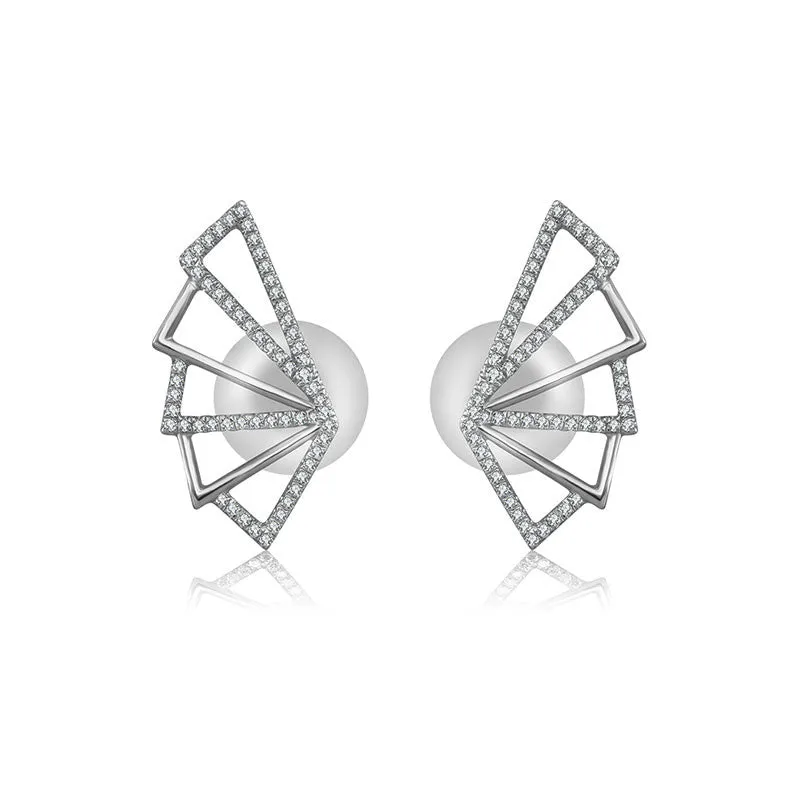18k Gold Fan Shape Diamond Earring