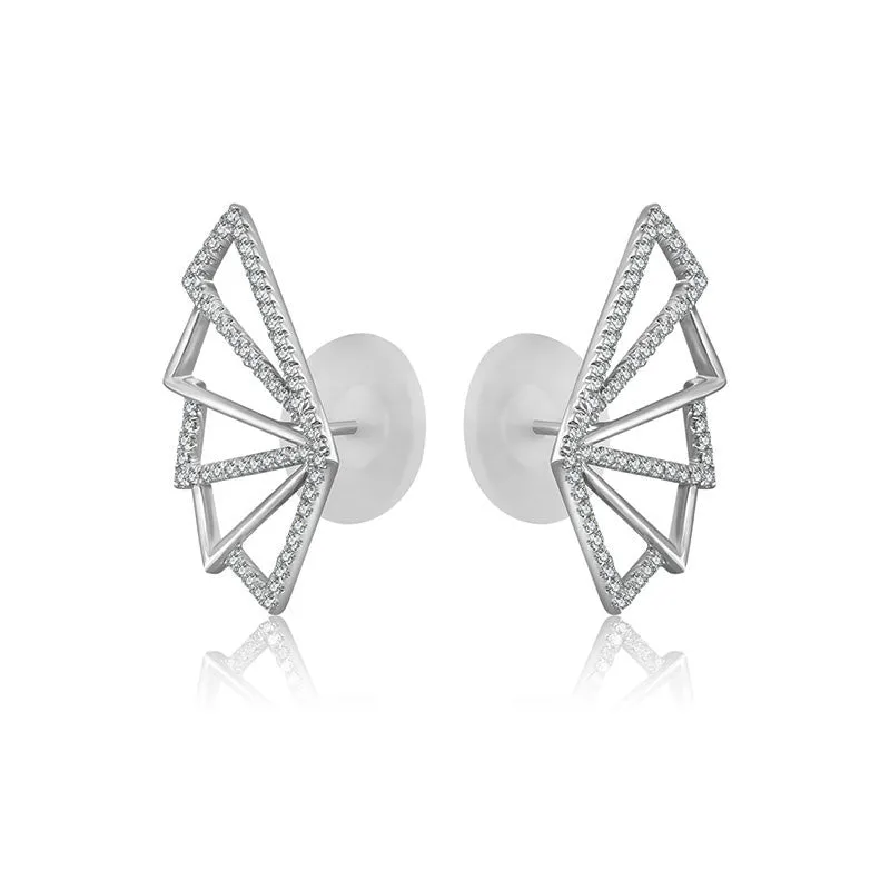 18k Gold Fan Shape Diamond Earring