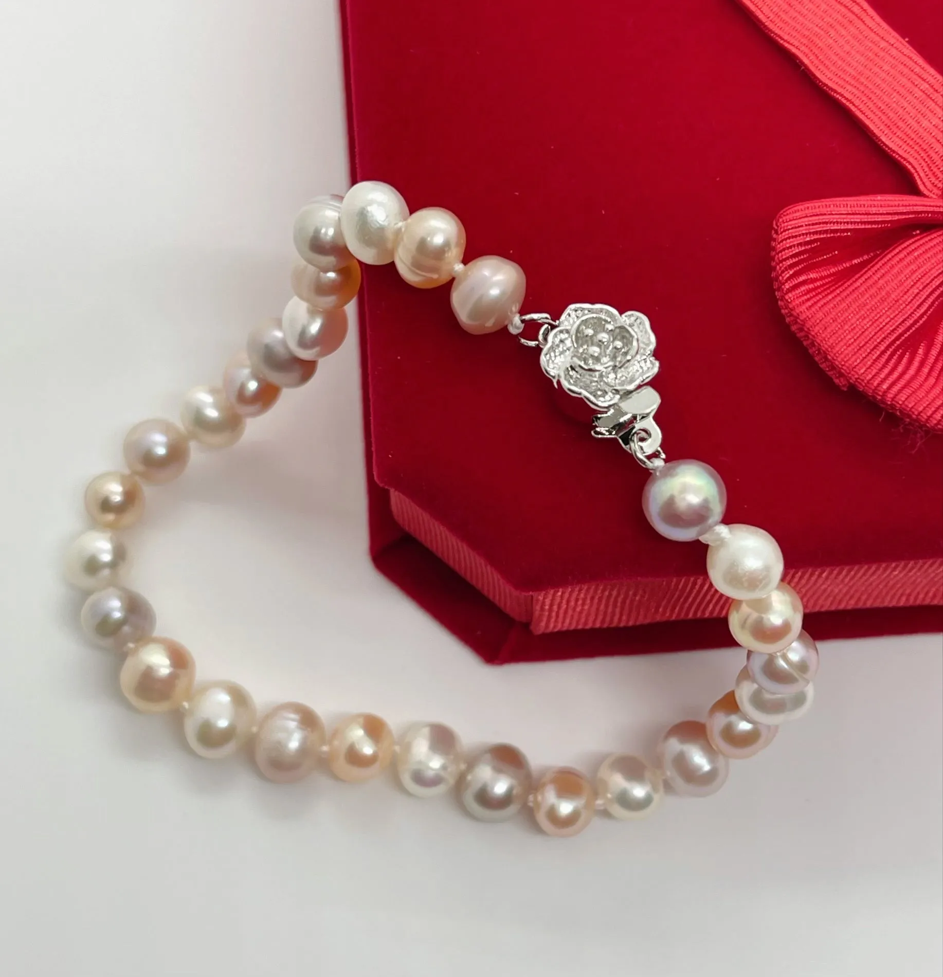 6-8mm size Freshwater Pearl Bracelet with Flower Clasp