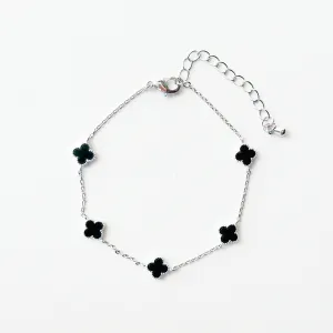 Black Vanya Clover Bracelet