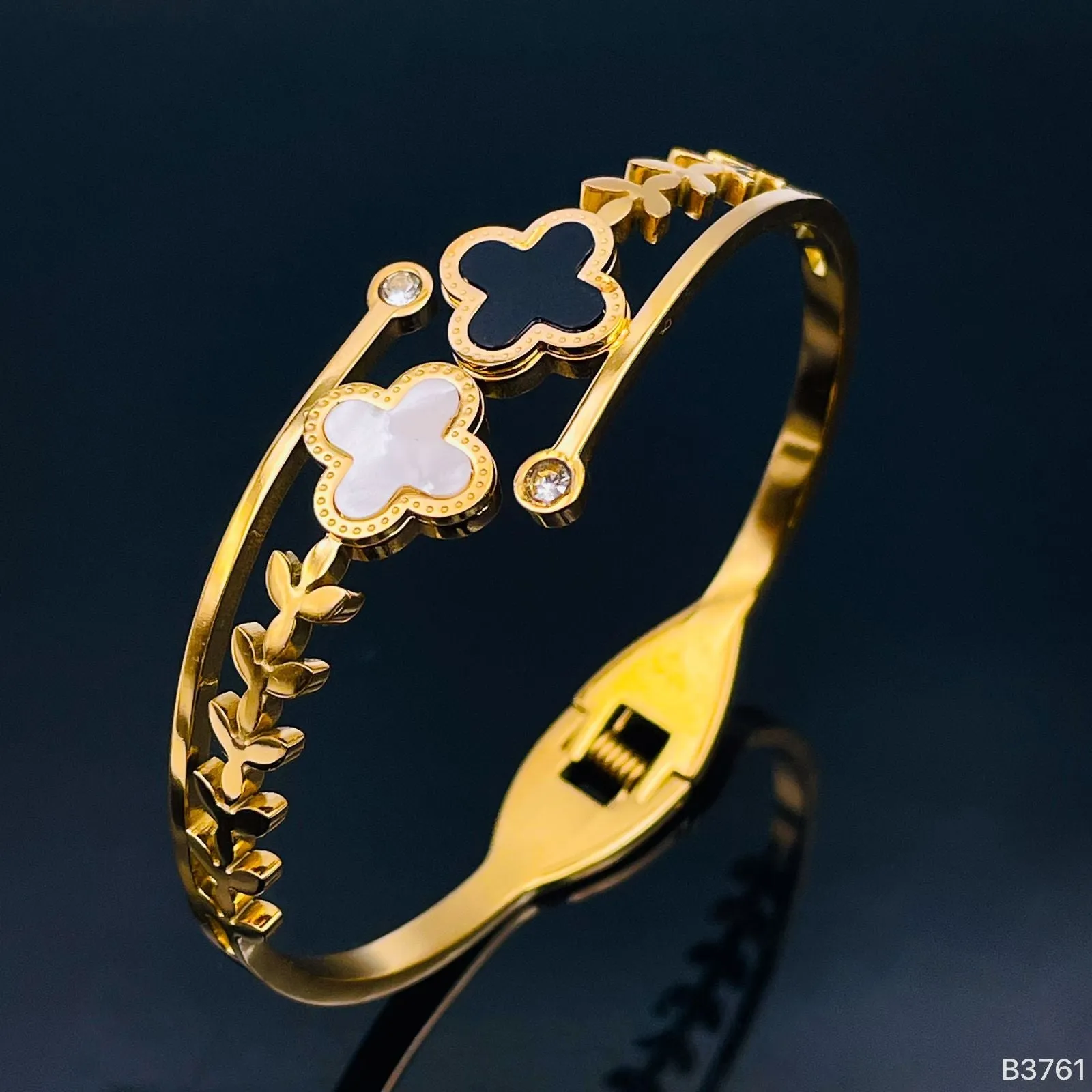 Black White Clover 18K Gold Anti Tarnish Stainless Steel Openable Kada for Women