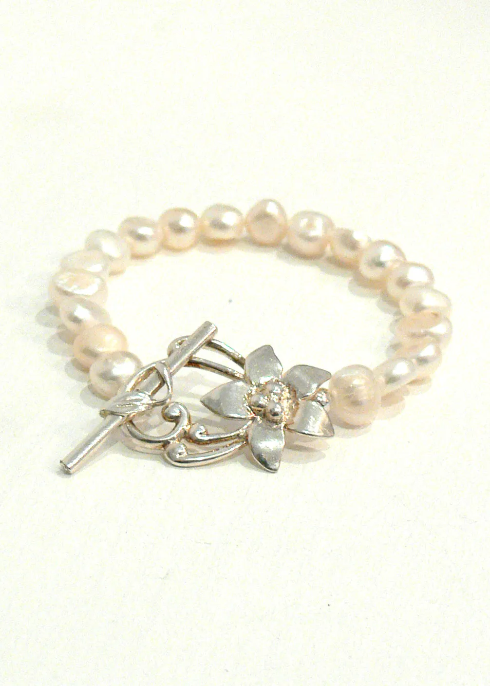 Fresh water pearl bracelet