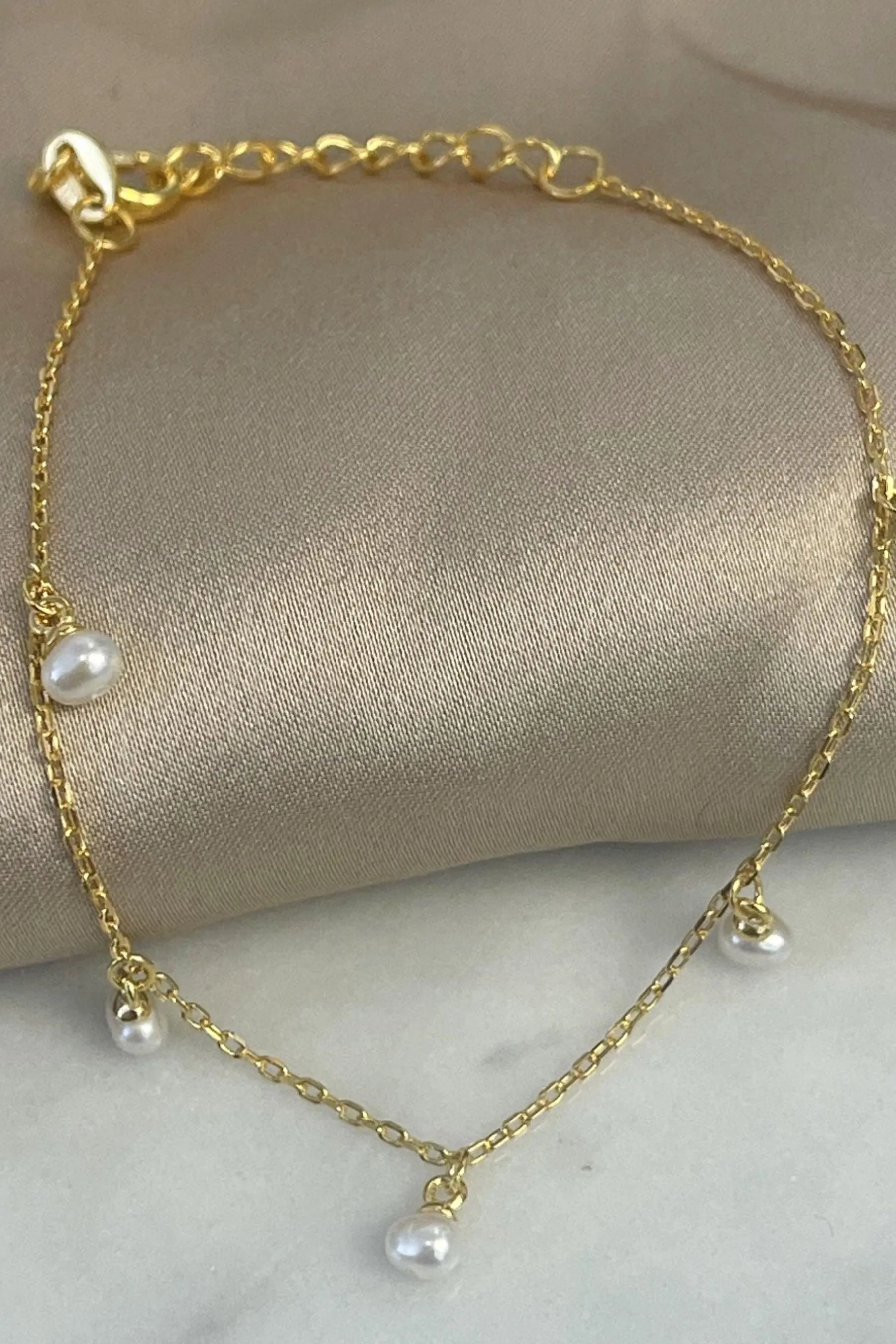 Freshwater Pearl & Gold Bracelet