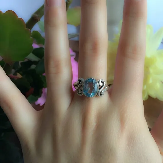 Garnet Solitaire Ring - Swirl Silver Ring - January Birthstone Ring