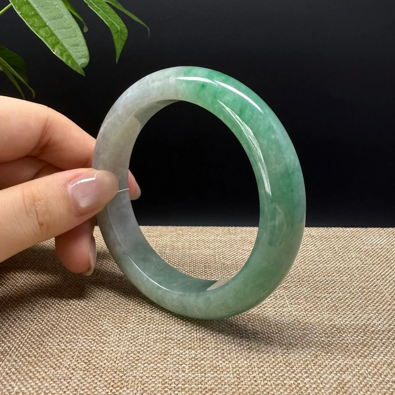 Genuine Burmese Green Jade Jadeite Bangle Bracelet ( 59.4mm )