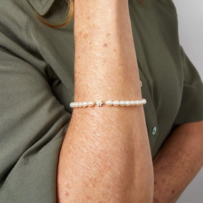 MILENA Seed Pearl and Flower Bracelet in 9ct Gold