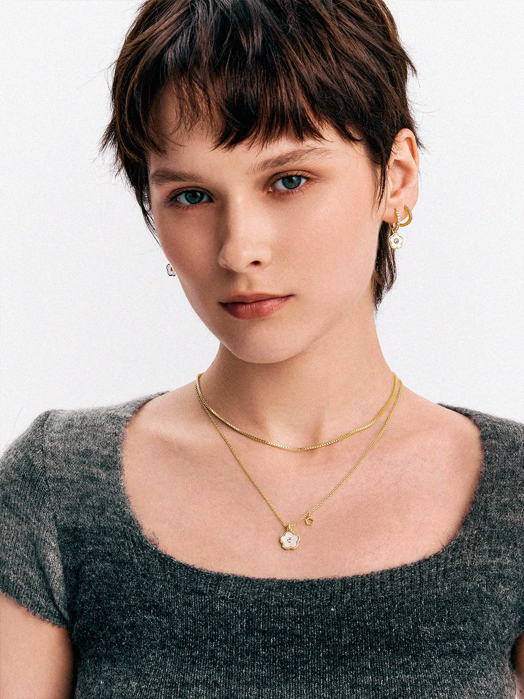 Mother Of Pearl Flower Necklace