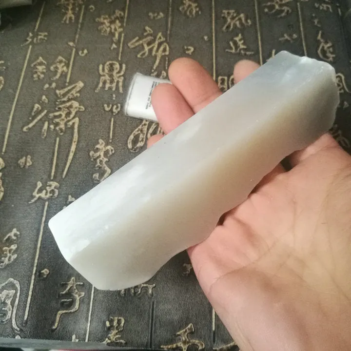 Natural Kunlun Jade Rough Nephrite Raw (134g, 11.5X2.4X1.8cm)