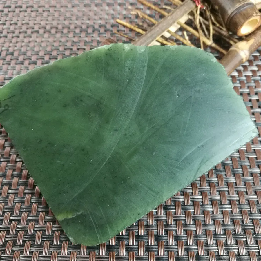 Natural Kunlun Jade Rough Nephrite Raw (348g,9X8X2.5cm)