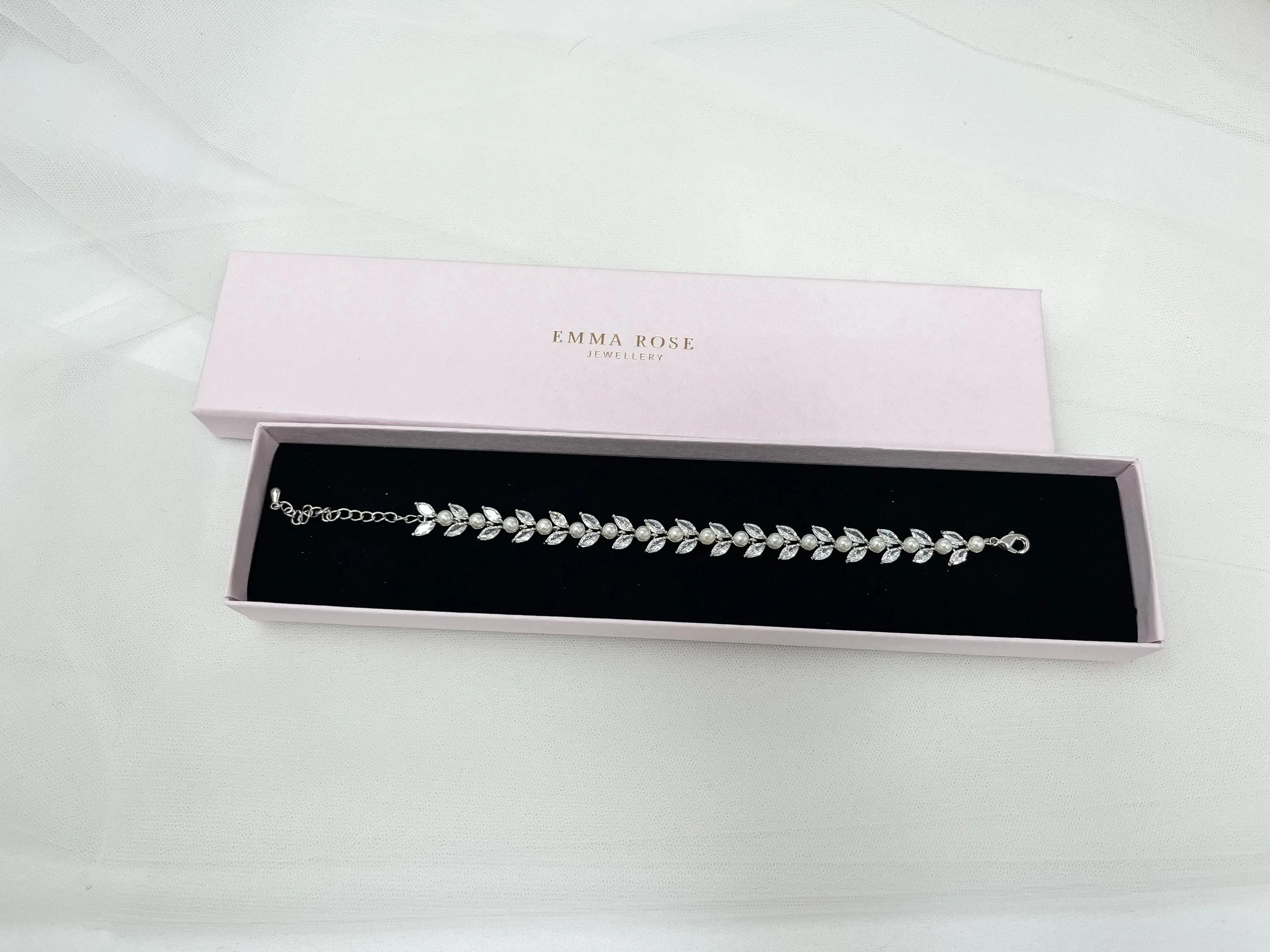 Pearl and Crystal Bridal Bracelet - Wedding Bracelet - Bride Jewellery - Gift - Bridesmaids - Bridal Jewellery