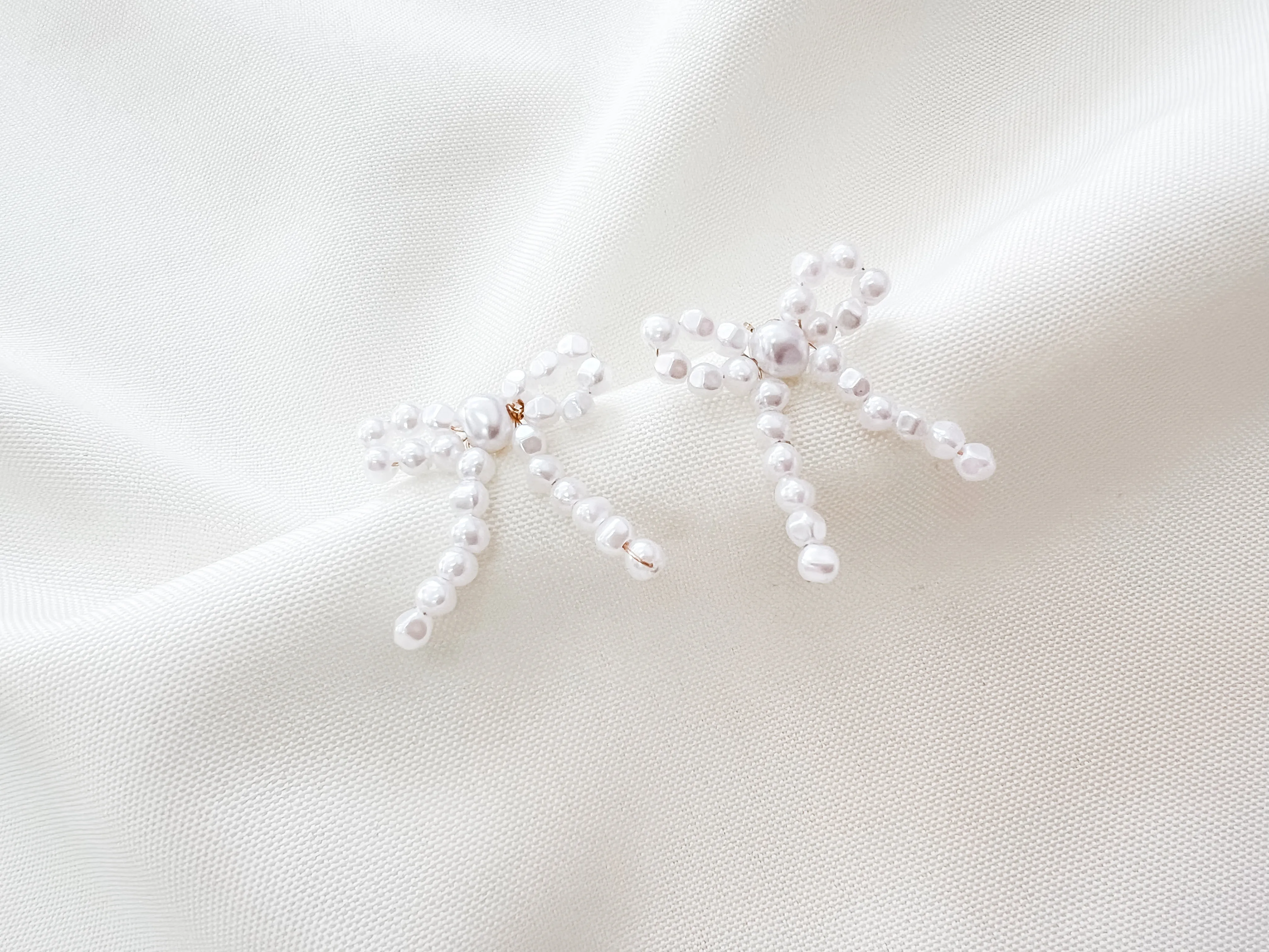 Pearl Bow Earring