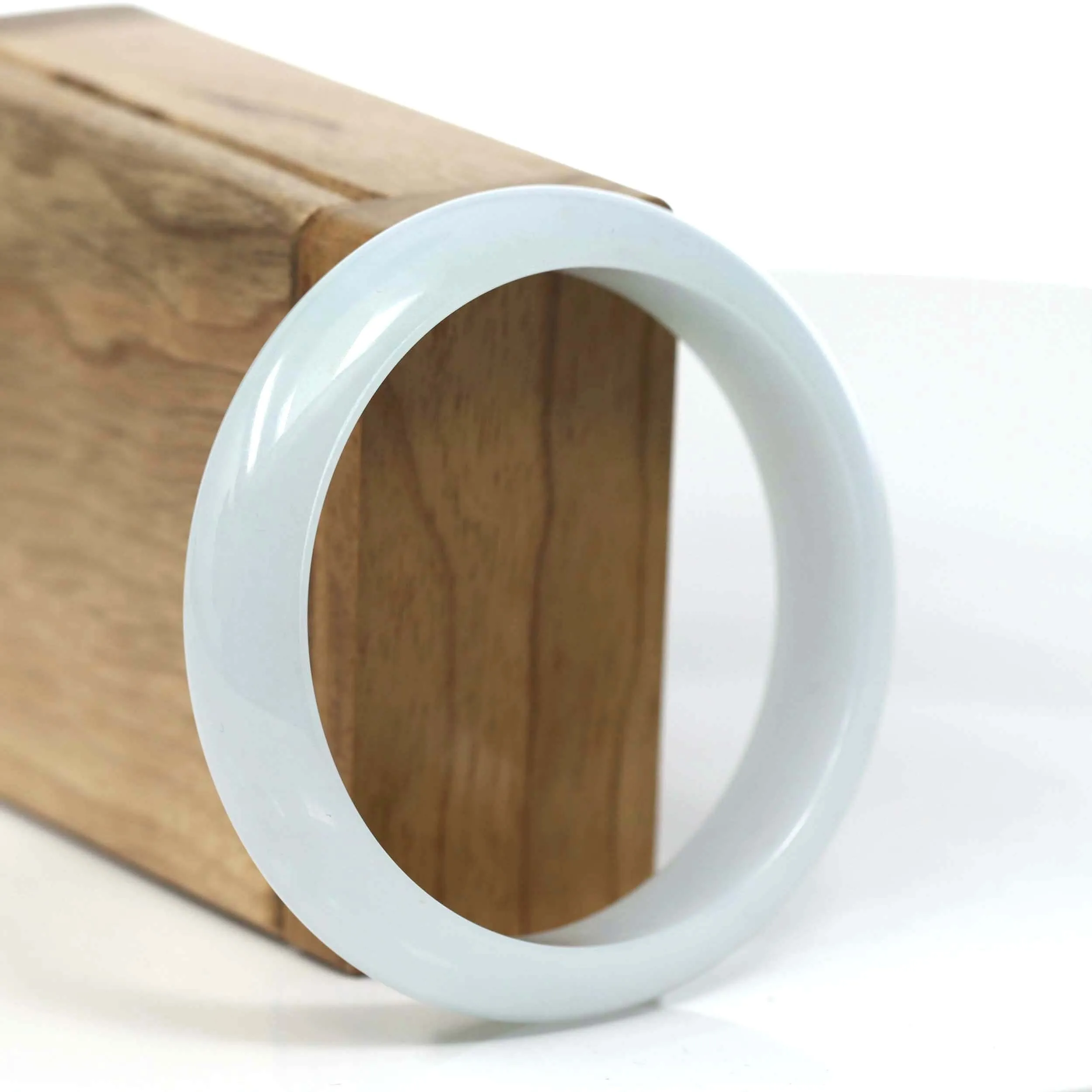 "Classic Bangle" Light Lavender Natural Burmese Jadeite Jade Bangle ( 57.84mm ) #T138