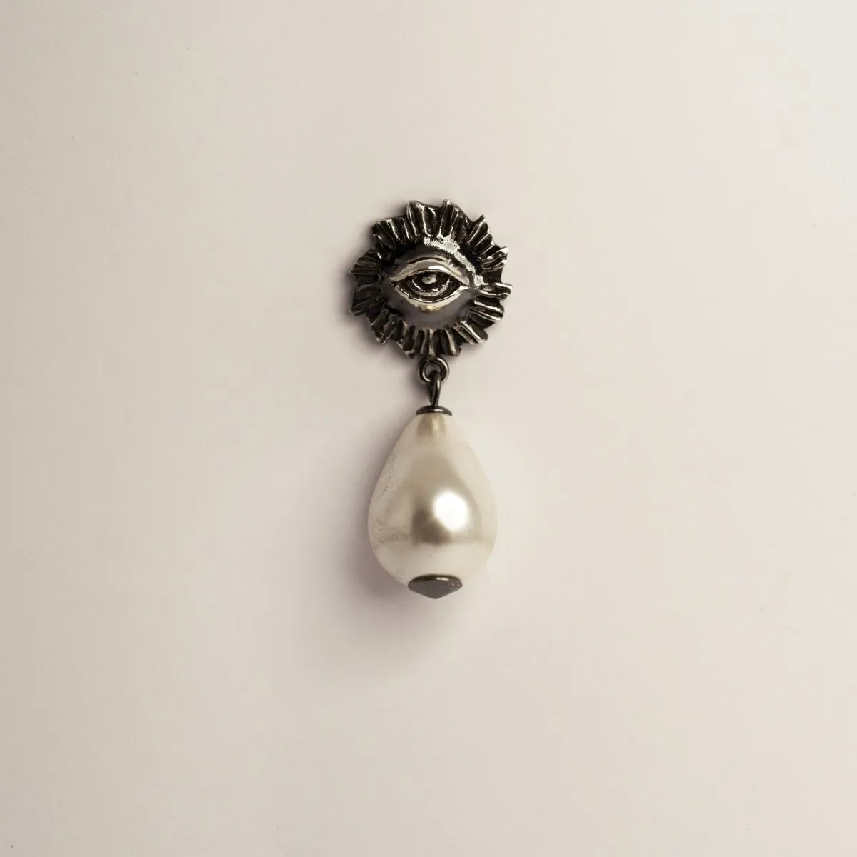 Sirius Pearl Drop earring