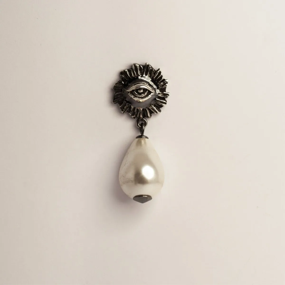 Sirius Pearl Drop earring