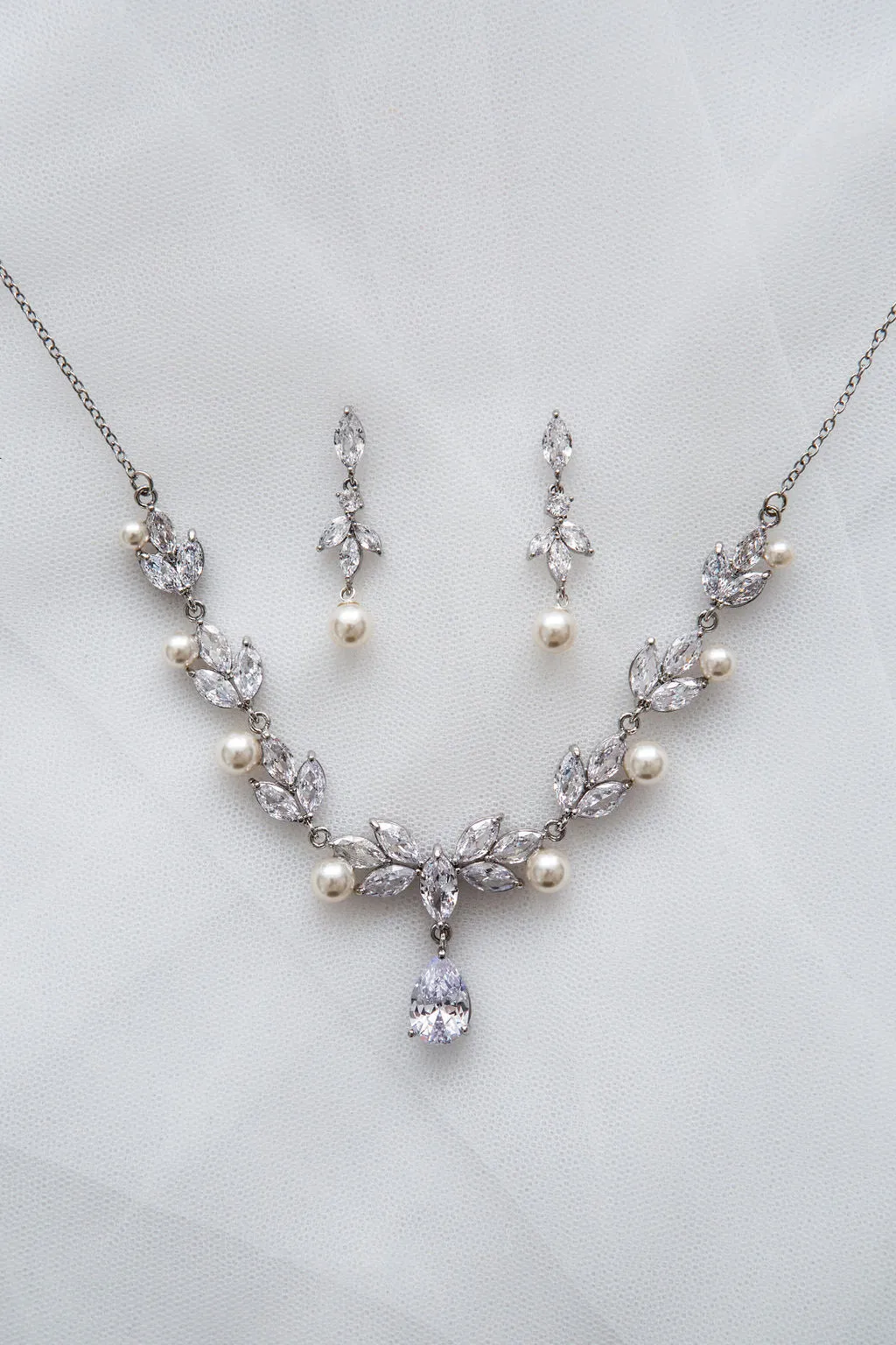 Statement Pearl Necklace Bridal Jewellery Set