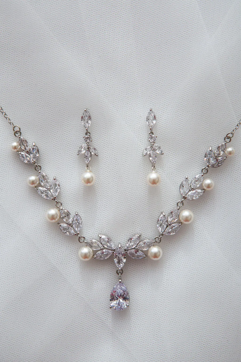 Statement Pearl Necklace Bridal Jewellery Set