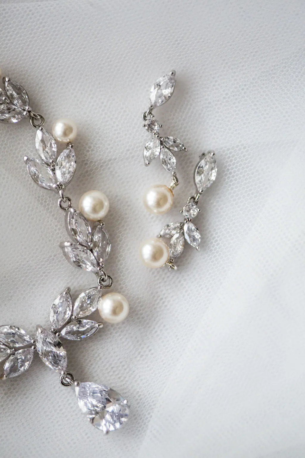 Statement Pearl Necklace Bridal Jewellery Set