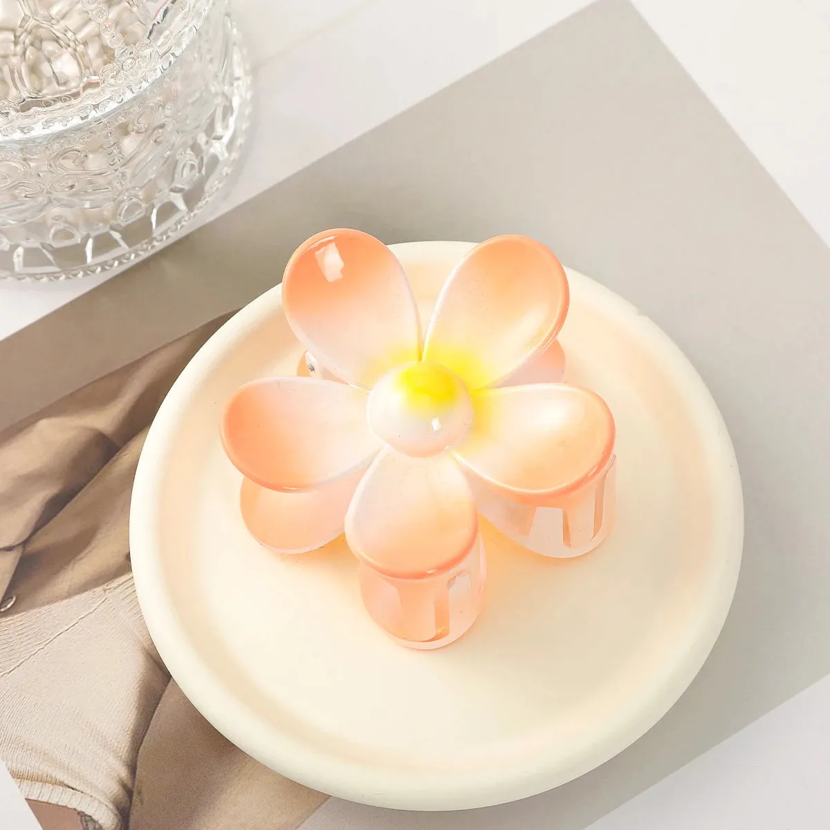 TAVIMART  -  Large Flower Claw Clips For Women Thick Hair Girls Dasiy Strong Hold Sweet Hairpins Hair Claws Crab Hair Clamps Barrette Hair Ac