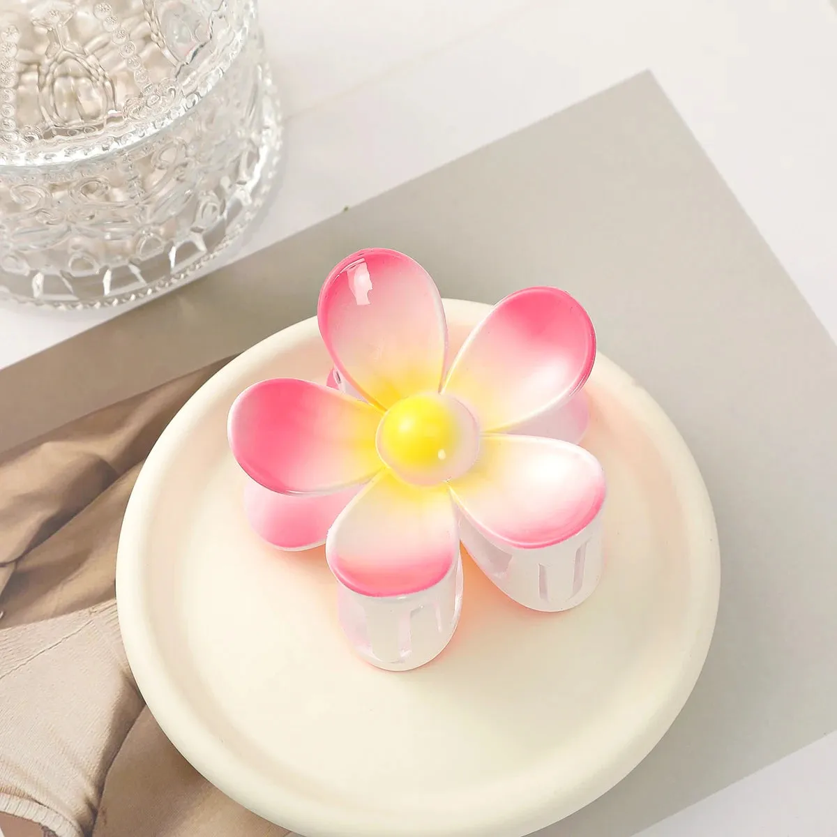 TAVIMART  -  Large Flower Claw Clips For Women Thick Hair Girls Dasiy Strong Hold Sweet Hairpins Hair Claws Crab Hair Clamps Barrette Hair Ac